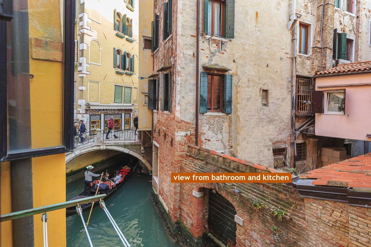 Canal-Fresco-Rialto Venesia Bagian luar foto