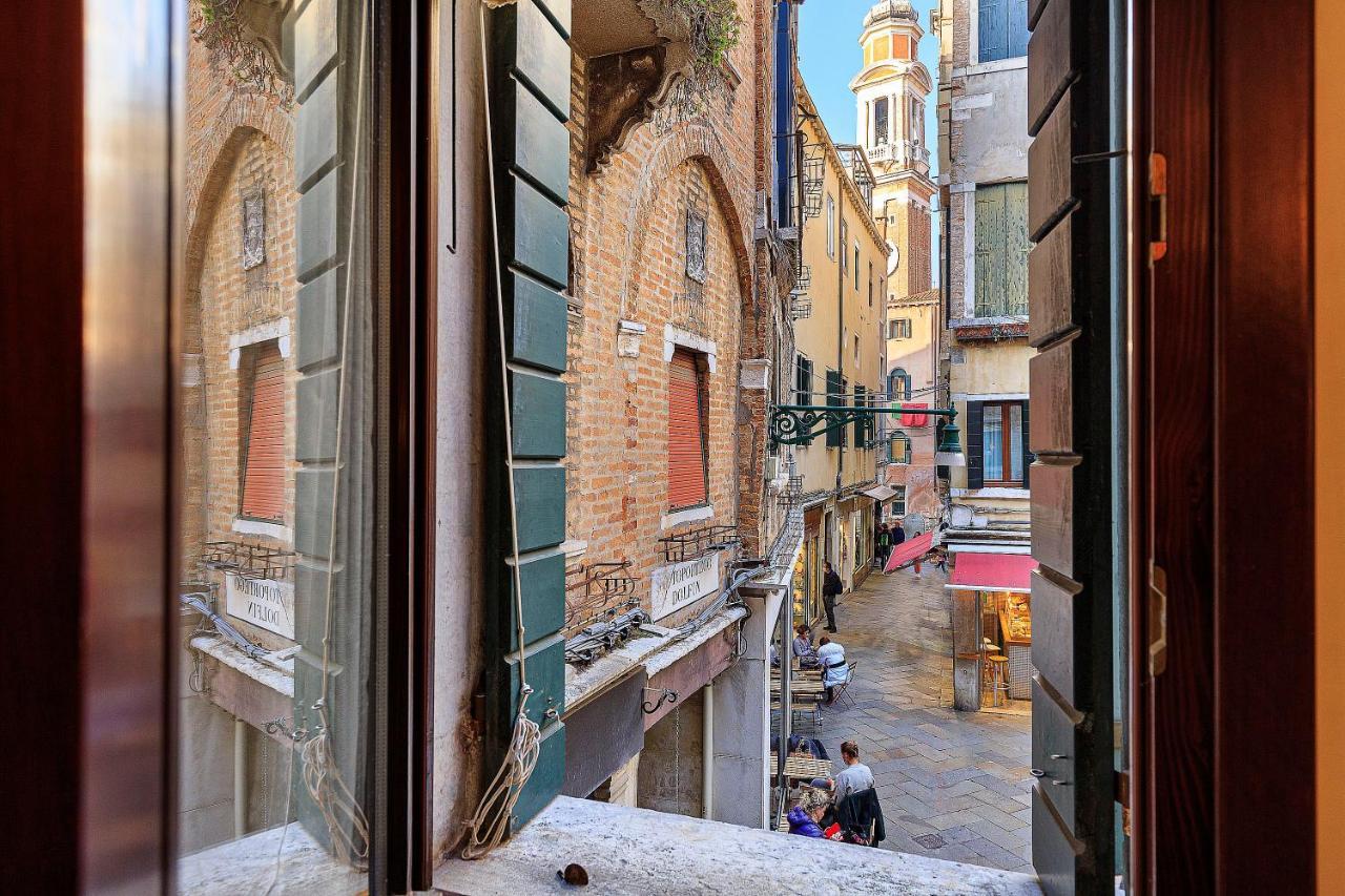 Canal-Fresco-Rialto Venesia Bagian luar foto
