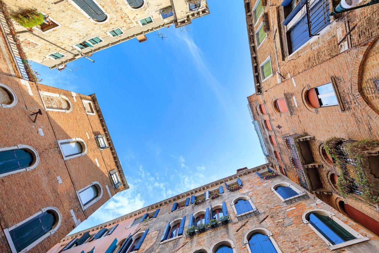 Canal-Fresco-Rialto Venesia Bagian luar foto